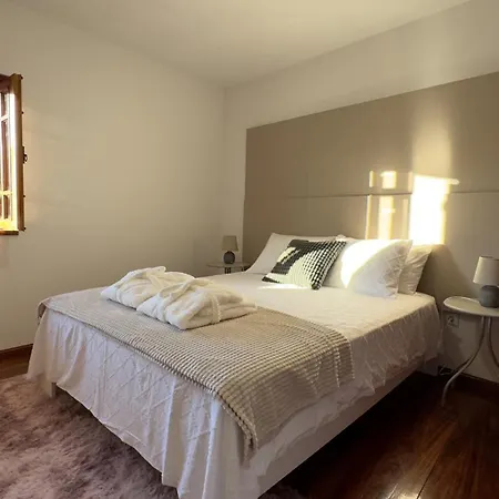 منزل ريفي Casa De Baixo Loureiro (Porto)