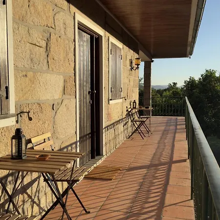 منزل ريفي Casa De Baixo Loureiro (Porto)