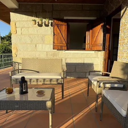 منزل ريفي Casa De Baixo Loureiro (Porto)