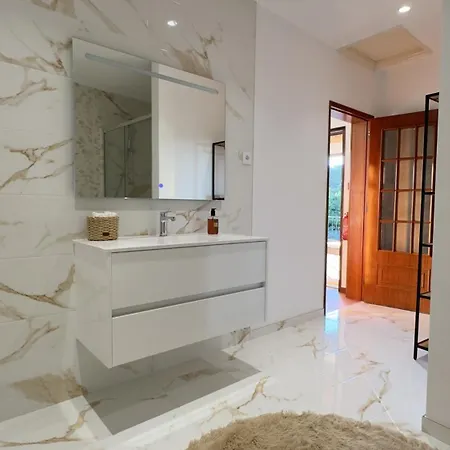 منزل ريفي Casa De Baixo Loureiro (Porto)