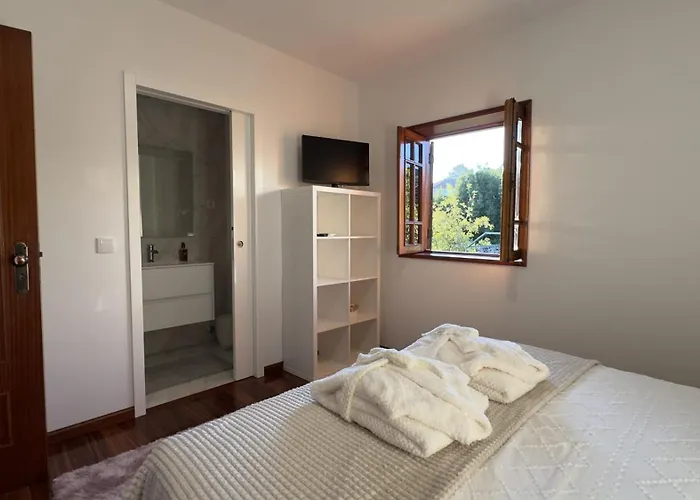 Casa De Baixo Loureiro (Porto)