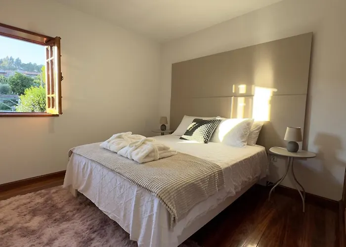 Gospodarstwo wiejskie Casa De Baixo Loureiro (Porto)